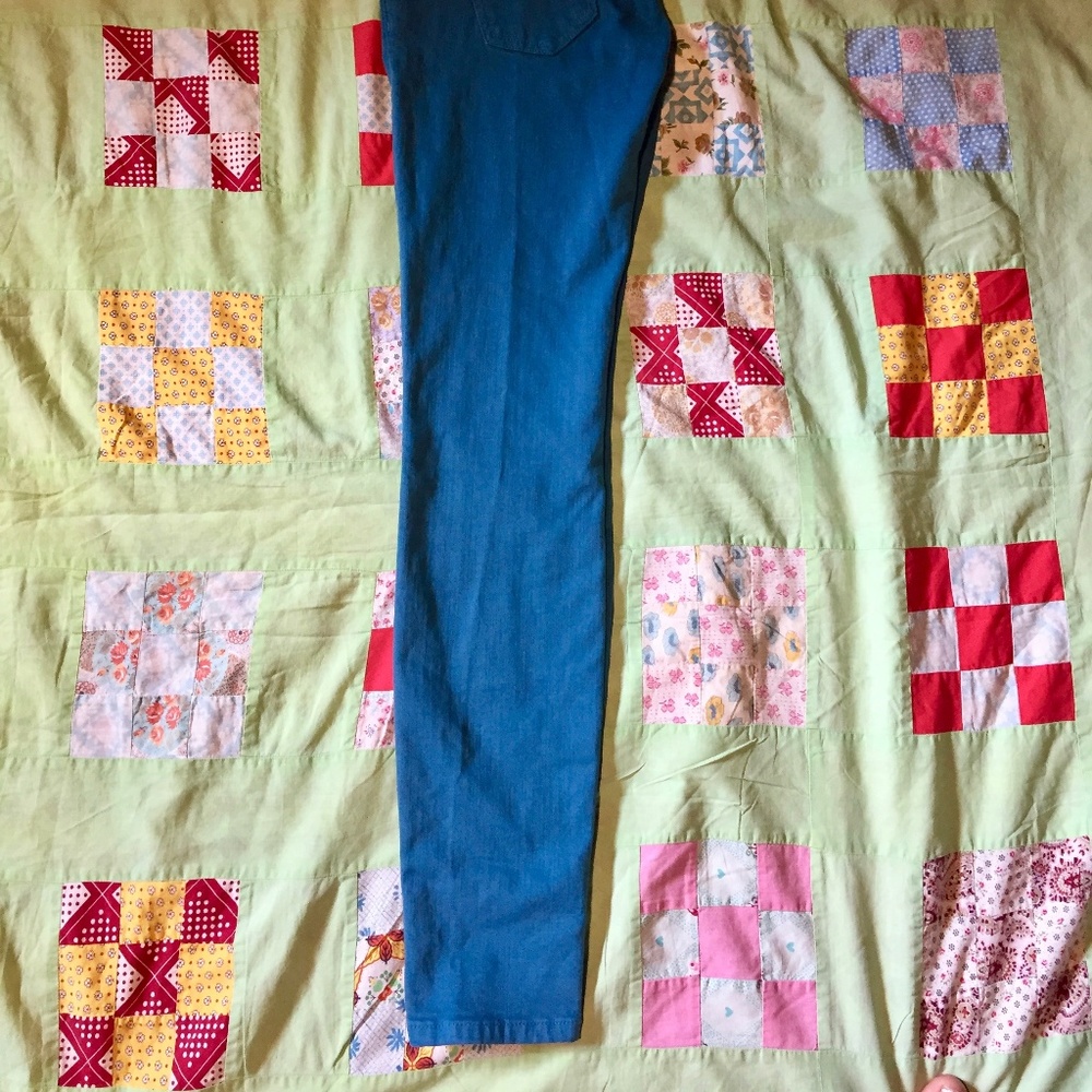 Blue Current Elliott Jeans - Picture 3 of 5